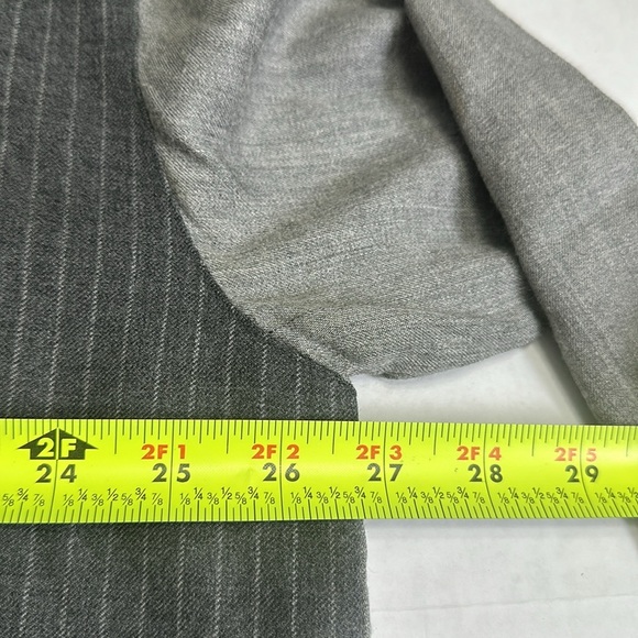 Eddie Bauer Women’s Size Small Petite Gray Wool Blend Long Sleeve Button Down - Picture 9 of 12